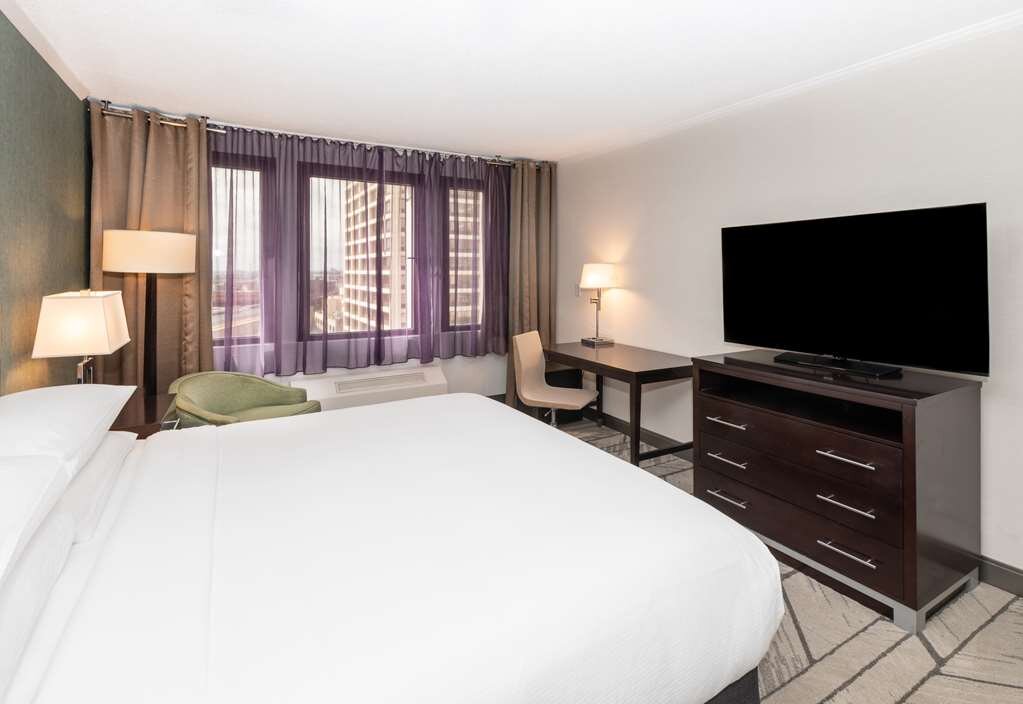 Hotel photo 14 of DoubleTree by Hilton Newark Penn Station.