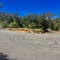lots of parking at the lookout