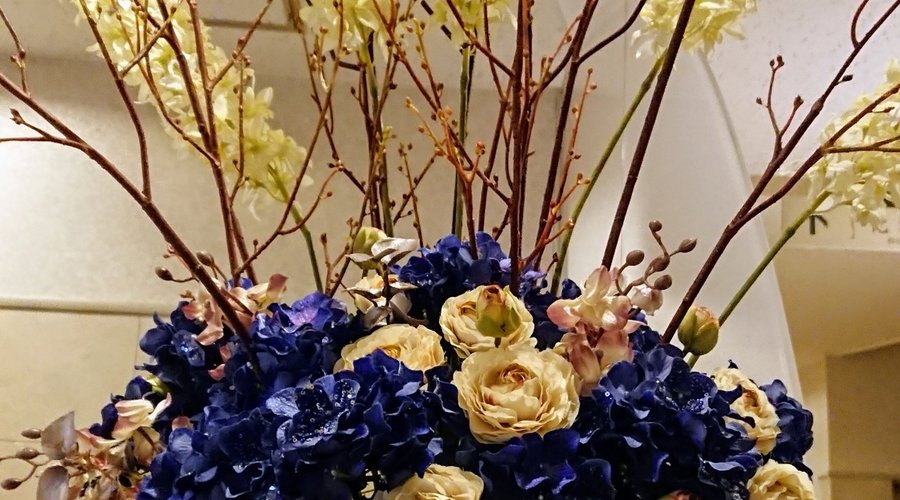 フロント周りのお花が冬バージョンになっております☆
