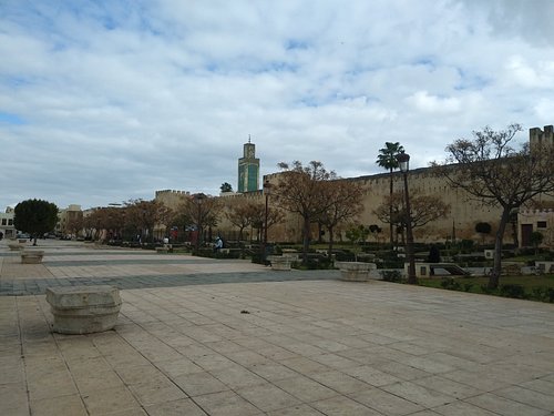 presentation about historical monuments in morocco