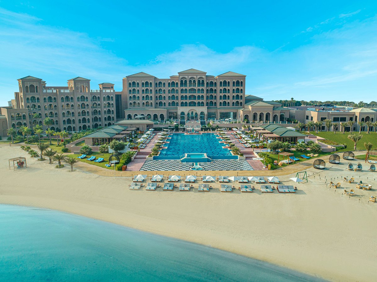 Royal Saray Bahrain managed by Accor, hotel in Manama