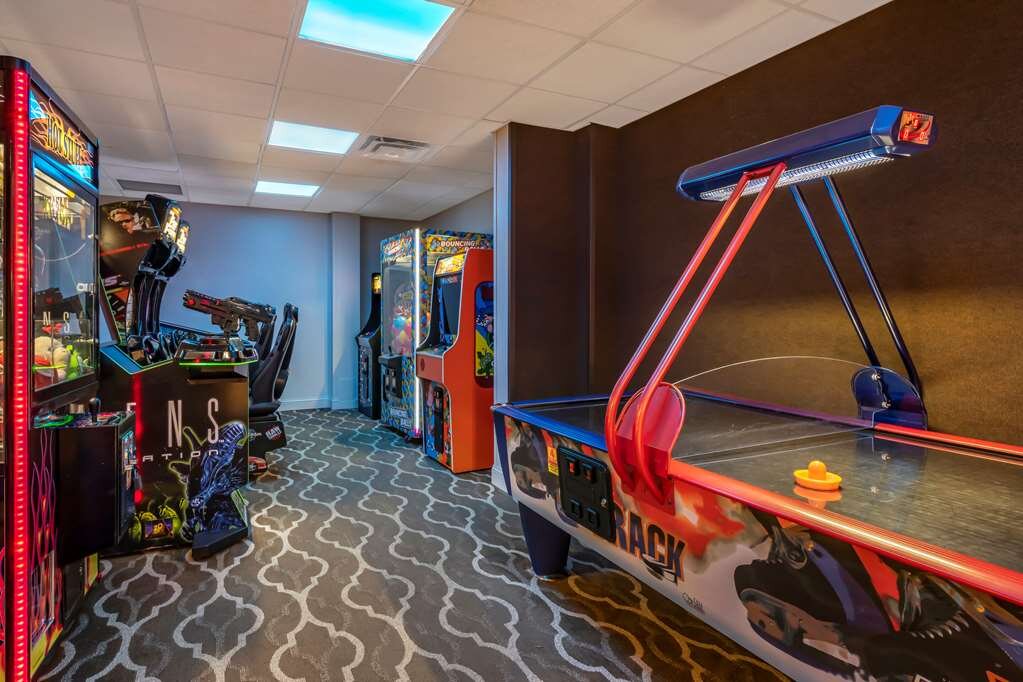 Hotel photo 20 of Comfort Suites Maingate East.