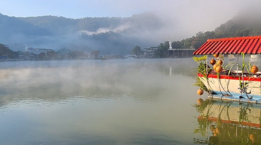 這裡真的很不錯，飯店整體清潔，泡湯池乾淨 房間每間房都不同設計 下次還值得入住 