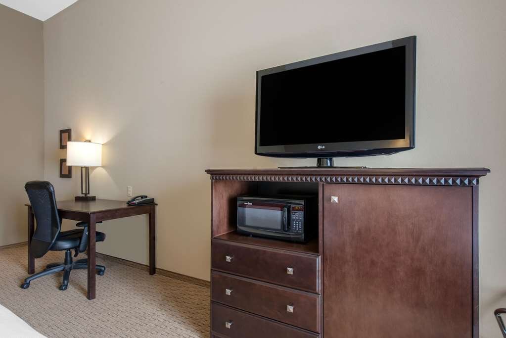 Hotel photo 5 of Comfort Suites Sarasota-Siesta Key.