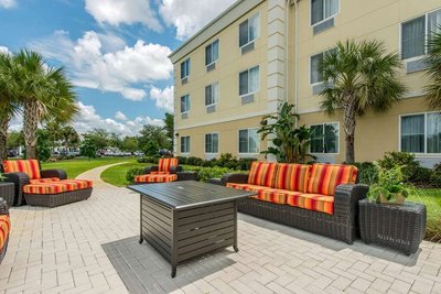 Hotel photo 19 of Comfort Suites Sarasota-Siesta Key.