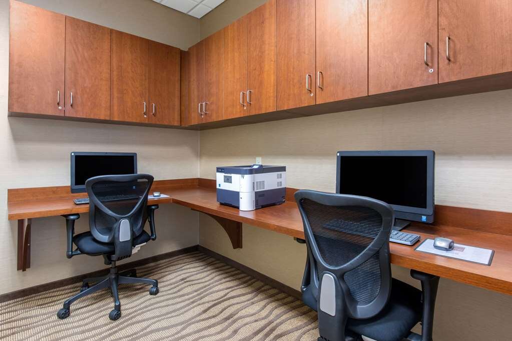 Hotel photo 20 of Comfort Suites Sarasota-Siesta Key.