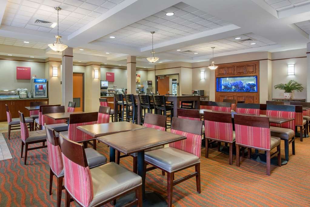 Hotel photo 39 of Comfort Suites Sarasota-Siesta Key.