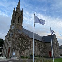 L’église saint hilaire est à Frehel, ce que le Phare est au cap et réciproquement