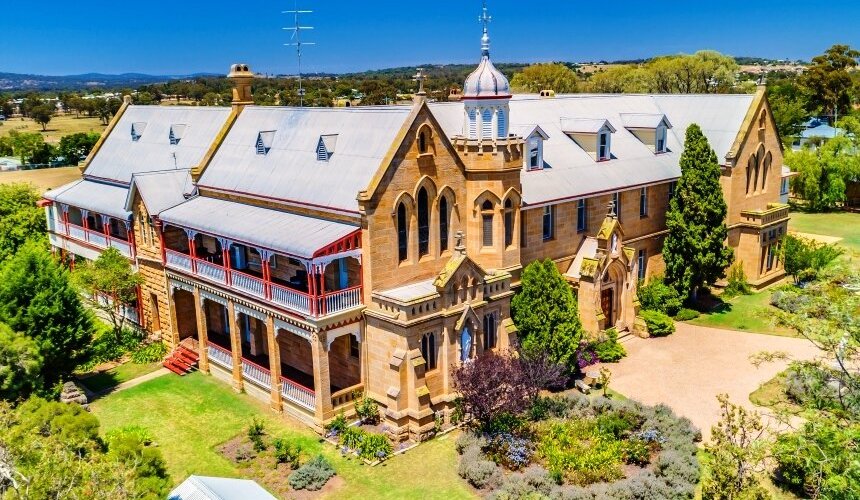  Abbey Boutique Hotel Warwick QLD for couples romantic getaways 