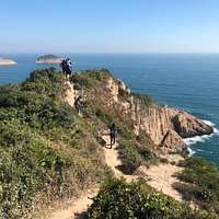 Pak Lap Loop Tail - hikers exploring the cliffs
