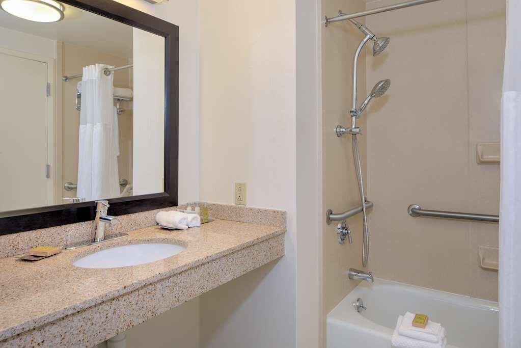 Hotel photo 89 of DoubleTree by Hilton Hotel & Suites Pittsburgh Downtown.