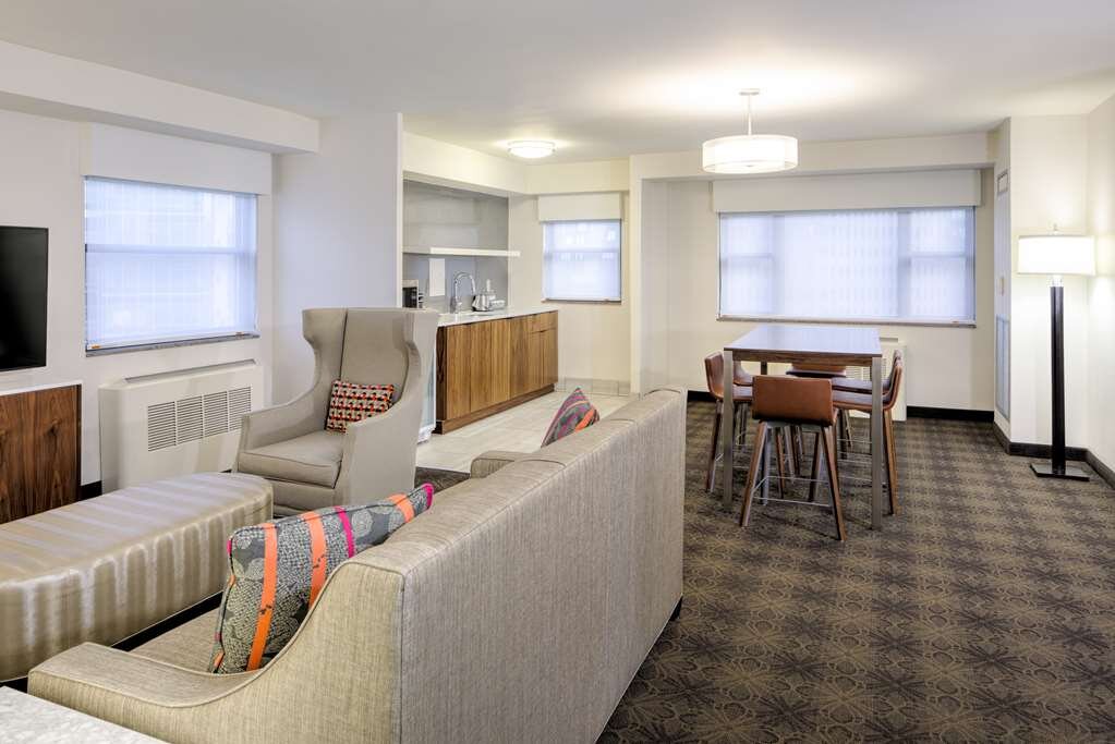 Hotel photo 88 of DoubleTree by Hilton Hotel & Suites Pittsburgh Downtown.