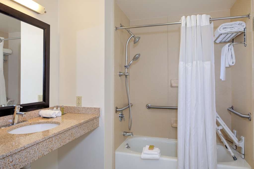 Hotel photo 23 of DoubleTree by Hilton Hotel & Suites Pittsburgh Downtown.
