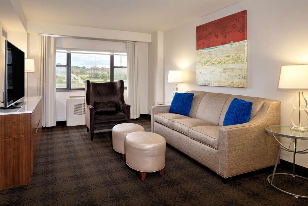 Hotel photo 15 of DoubleTree by Hilton Hotel & Suites Pittsburgh Downtown.
