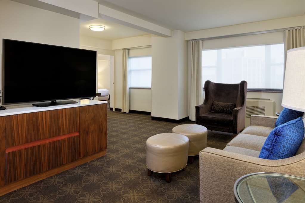 Hotel photo 4 of DoubleTree by Hilton Hotel & Suites Pittsburgh Downtown.