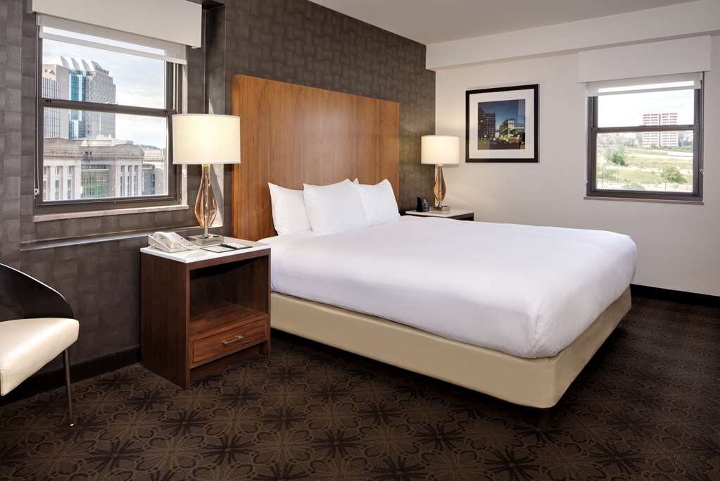 Hotel photo 61 of DoubleTree by Hilton Hotel & Suites Pittsburgh Downtown.