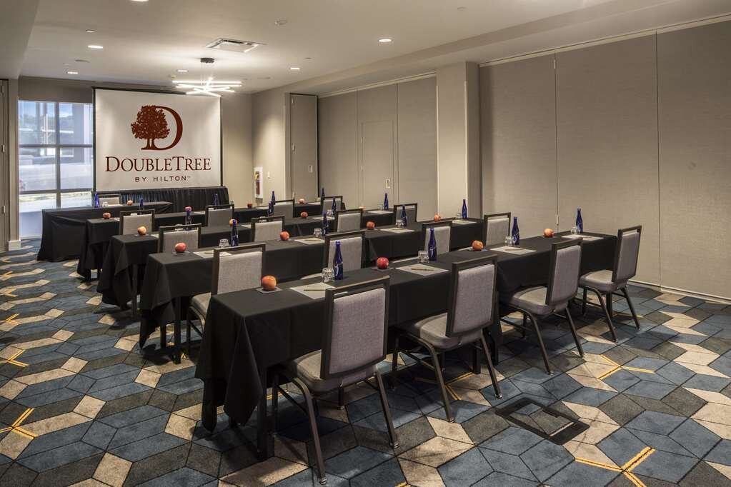 Hotel photo 45 of DoubleTree by Hilton Hotel & Suites Pittsburgh Downtown.