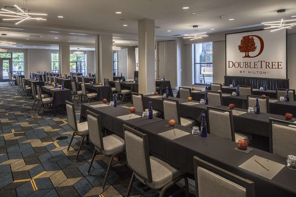 Hotel photo 56 of DoubleTree by Hilton Hotel & Suites Pittsburgh Downtown.