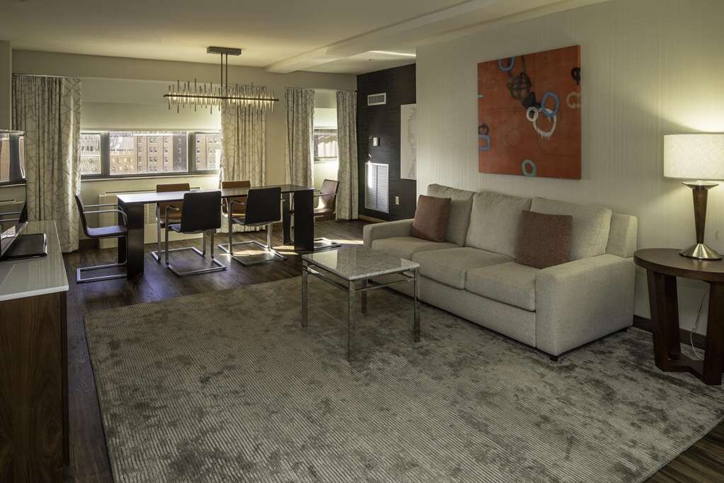 Hotel photo 36 of DoubleTree by Hilton Hotel & Suites Pittsburgh Downtown.