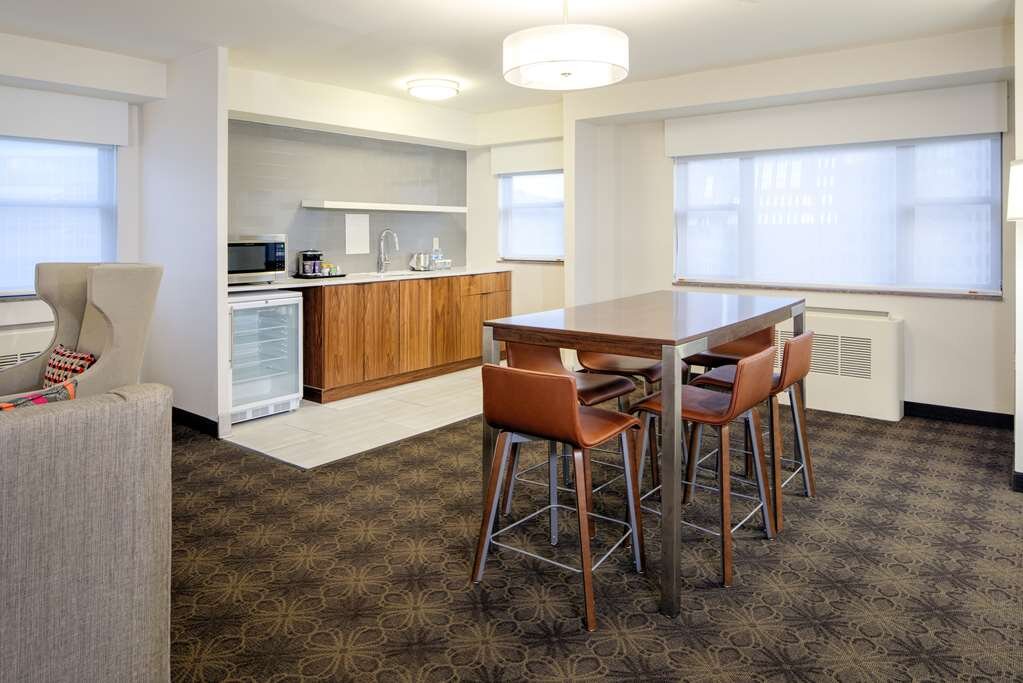 Hotel photo 79 of DoubleTree by Hilton Hotel & Suites Pittsburgh Downtown.