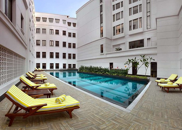 The Lalit Mumbai Pool Pictures & Reviews - Tripadvisor