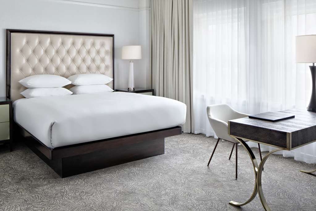 Hotel photo 90 of Amway Grand Plaza, Curio Collection by Hilton.
