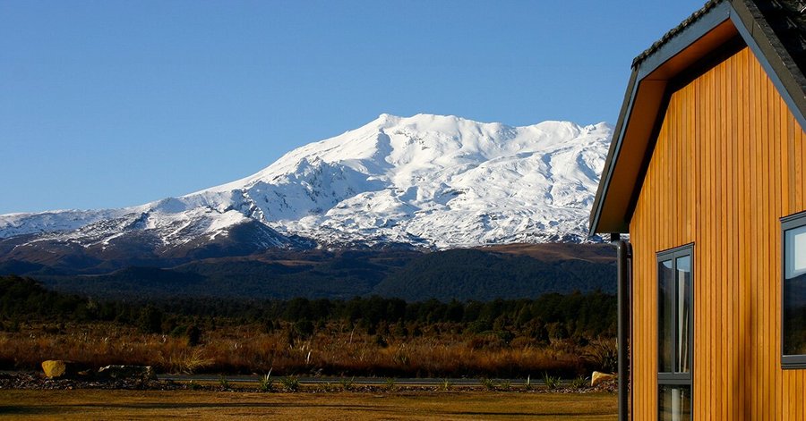 Discovery chalets with view of Mt Ruapehu
