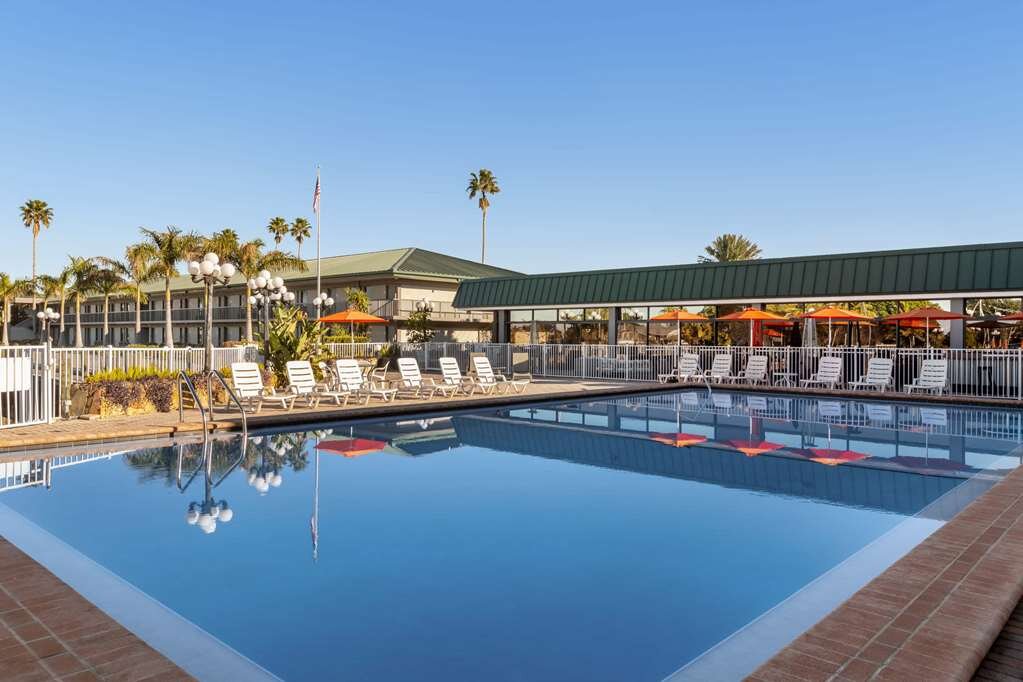 Hotel photo 4 of Ramada by Wyndham Sarasota Waterfront.