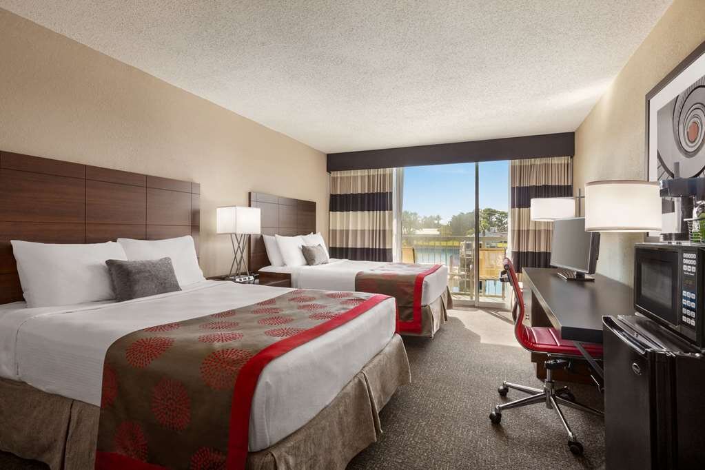Hotel photo 24 of Ramada by Wyndham Sarasota Waterfront.