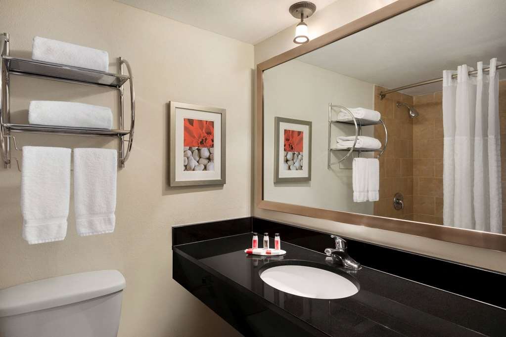 Hotel photo 8 of Ramada by Wyndham Sarasota Waterfront.