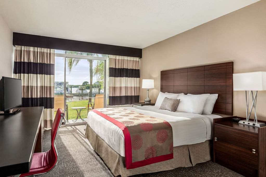 Hotel photo 5 of Ramada by Wyndham Sarasota Waterfront.