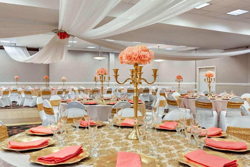 Hotel photo 26 of Ramada by Wyndham Sarasota Waterfront.