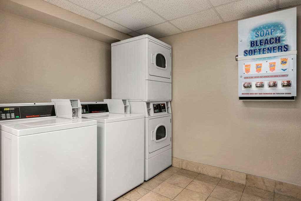 Hotel photo 16 of Ramada by Wyndham Sarasota Waterfront.