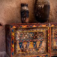 A location full of colours and craftmanship that will allow you not only to view nice items but also to buy some local products