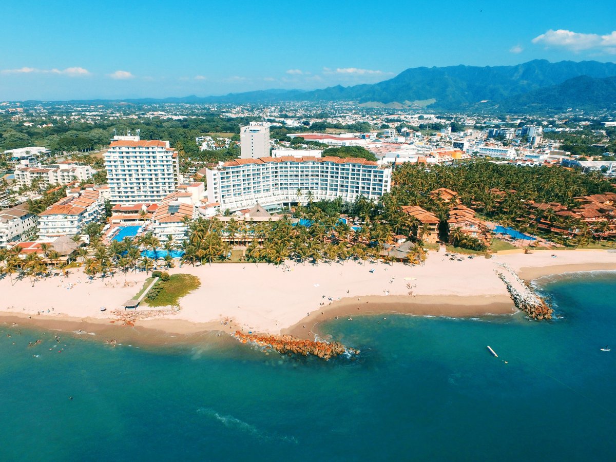 Planning the Perfect Stay in Puerto Vallarta Resorts - Dreams Abroad