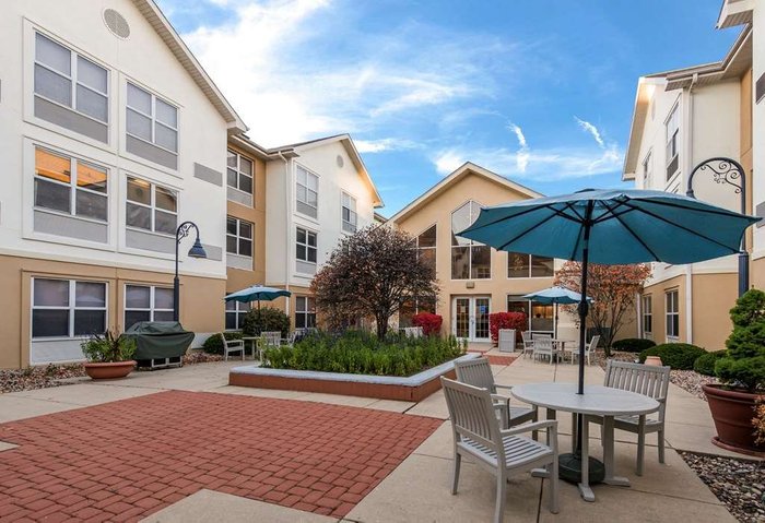 Hampton Inn & Suites Hoffman Estates - UPDATED 2022 Prices, Reviews ...