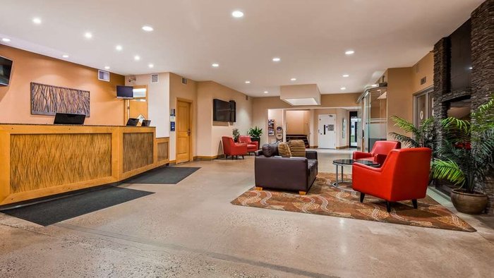 Best Western Plus Kelowna Hotel & Suites - UPDATED 2022 Prices, Reviews ...