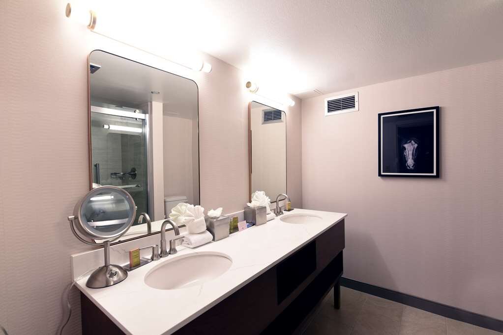 Hotel photo 3 of DoubleTree by Hilton Hotel Tucson - Reid Park.