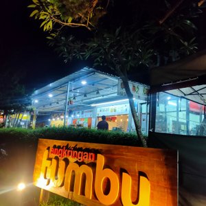 Angkringan Tumbu  Jl. Puri Gading, Blok B1, No 1A-B, Jimbaran, 80361  Food Coffee Ice tea Boba  Milktea boba Melon Lime Selasih  Contact : 085739375962