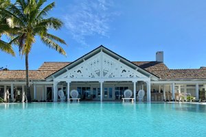 Piscine et plage