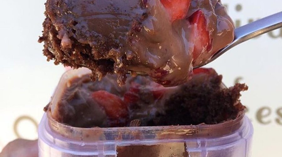 Quem já saboreou um de nossos sabores de bolo no potinho ?