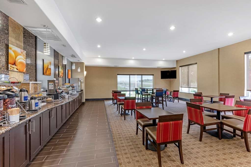 COMFORT SUITES WEST DALLAS - COCKRELL HILL $100 ($̶1̶1̶7̶) - Prices ...