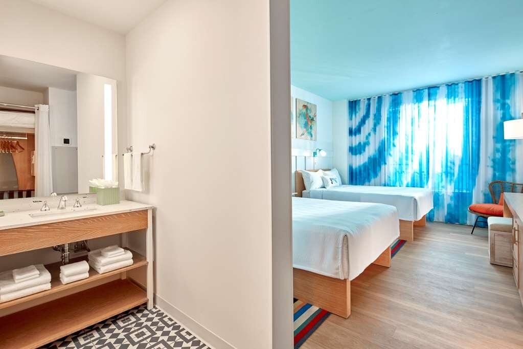 Hotel photo 21 of Universal's Endless Summer Resort - Surfside Inn and Suites.