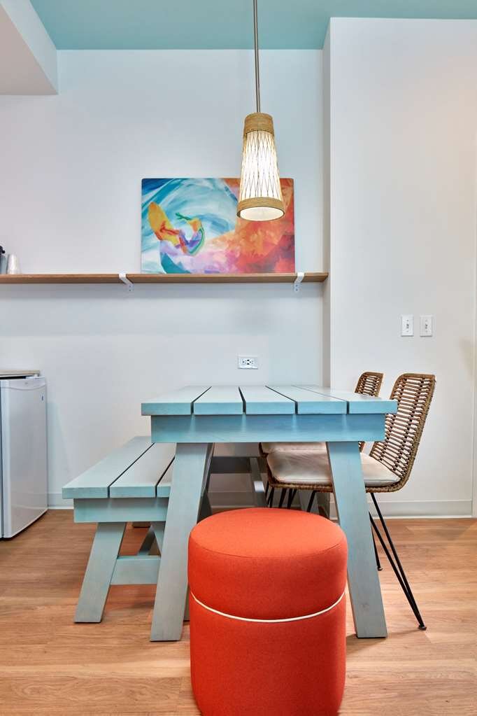Hotel photo 28 of Universal's Endless Summer Resort - Surfside Inn and Suites.
