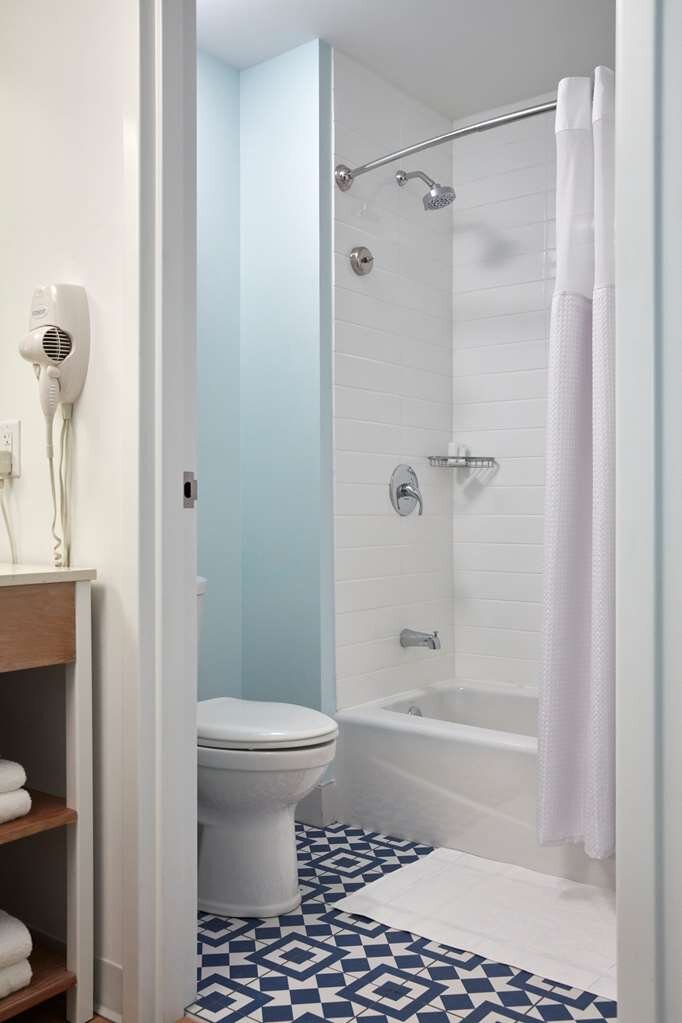 Hotel photo 3 of Universal's Endless Summer Resort - Surfside Inn and Suites.