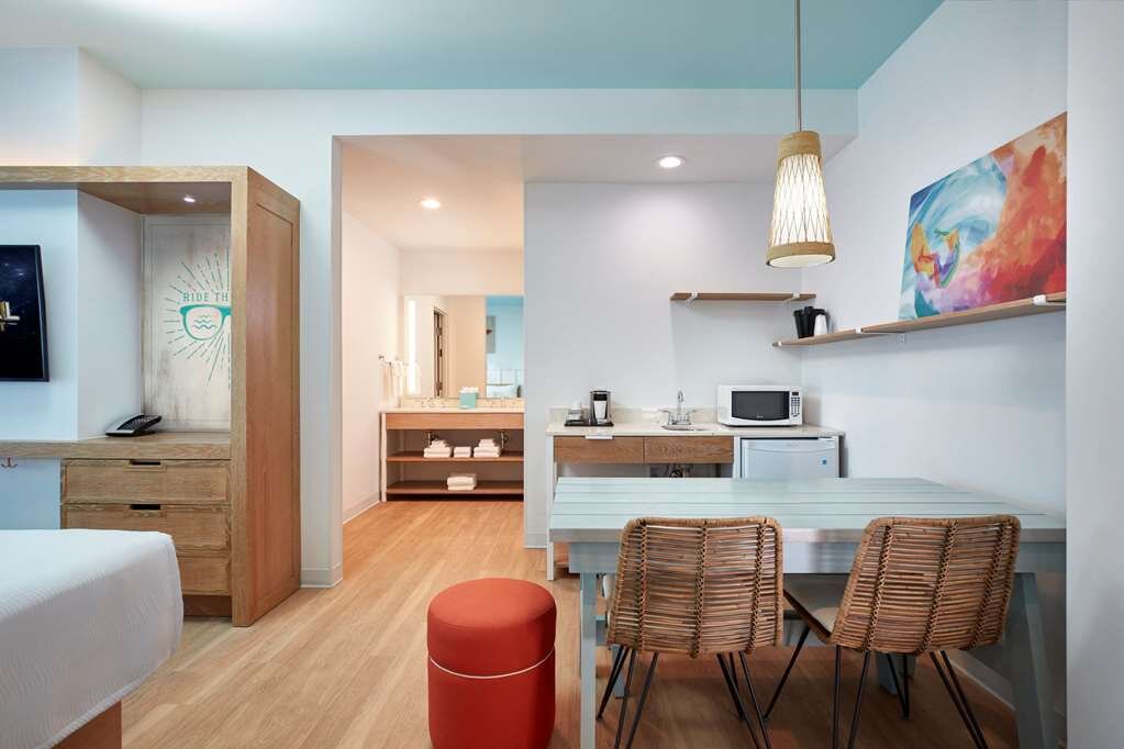 Hotel photo 41 of Universal's Endless Summer Resort - Surfside Inn and Suites.
