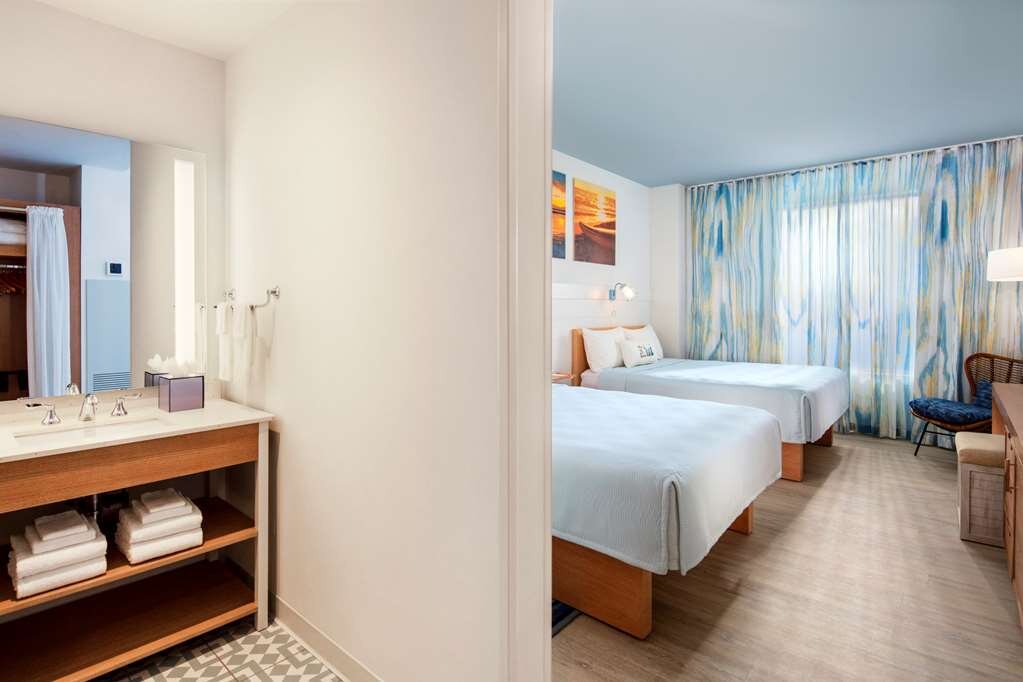 Hotel photo 3 of Universal’s Endless Summer Resort - Dockside Inn and Suites.