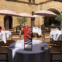 Terrasse unique, Cour Renaissance