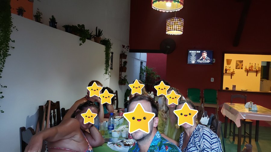 Eu e meus amigos em nosso ultimo almoço no Aroeira. Escolhemos lá pra fazer a nossa ultima refeição antes de ir embora de tão bom que é!