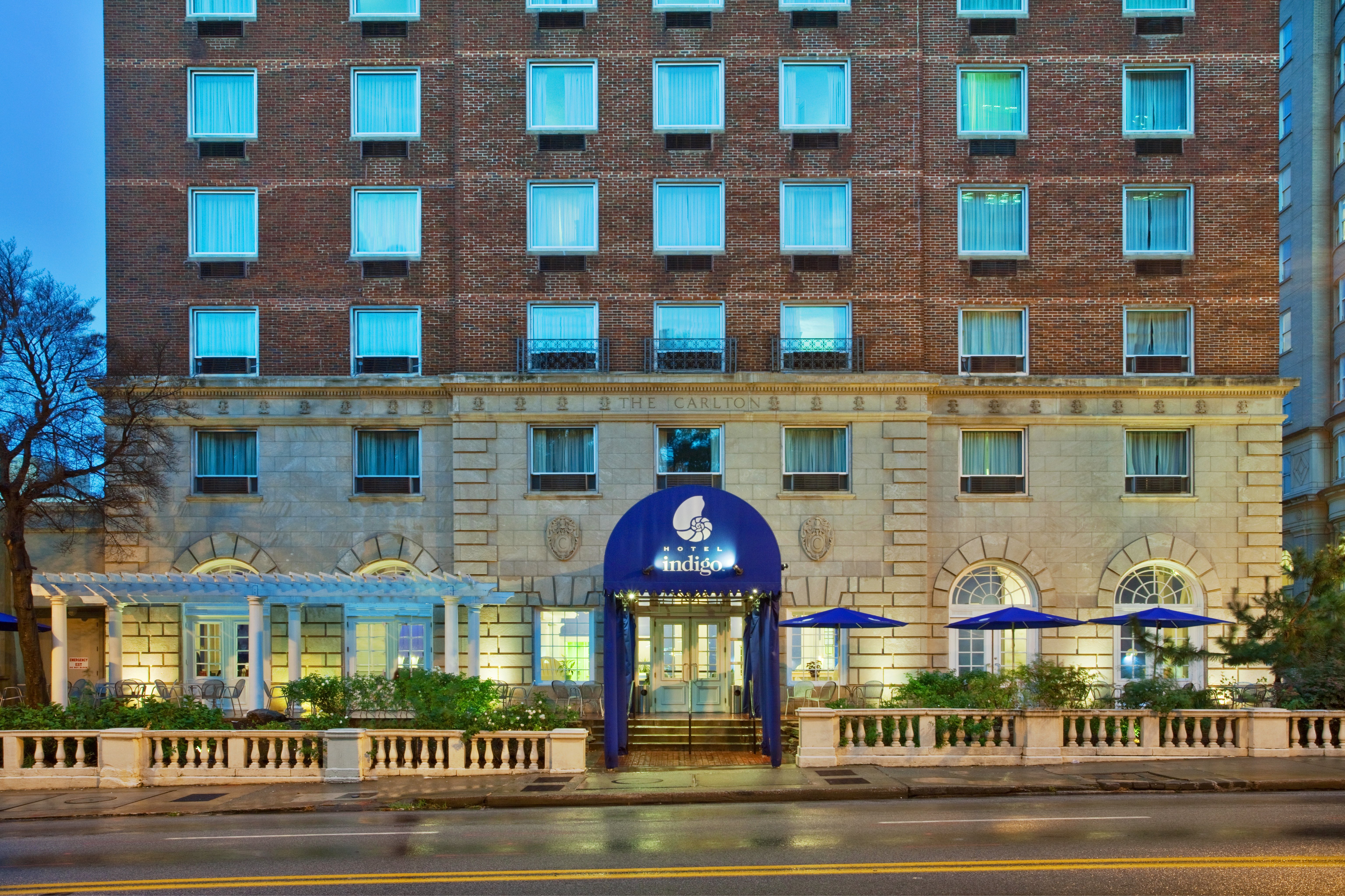 hotel indigo atlanta paces ferry